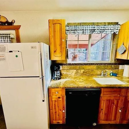 شقة Cozy Bear South-Inside Yosemite-Sleeps 5 يوسميتي ويست المظهر الخارجي الصورة